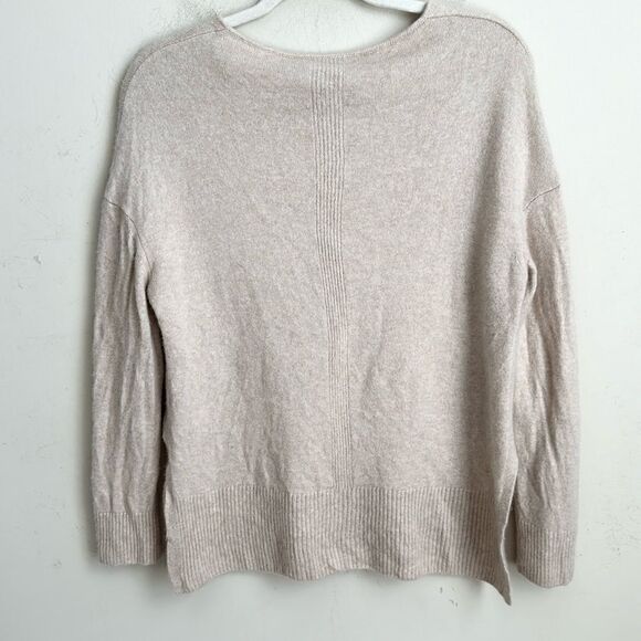 St. John V-Neck Tan Cashmere & Silk Swearer S - Picture 6 of 8